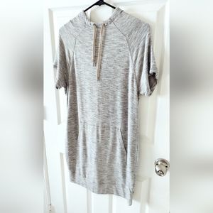 ✨️🎉SOLD!🎉✨️Athleta Heather Grey Hooded Sweater Tunic